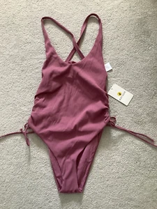 Body Glove one piece swim suit size 14(L) - Picture 1 of 4
