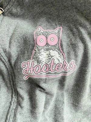 HOOTERS SUDADERA CON CAPUCHA CREMALLERA - Mujer - Talla S - Gris Carbón Cremallera Frontal Sudadera con Capucha Rosa Foto 1 de 3