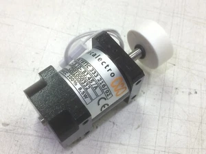 Interruptor de bloqueo de solenoide Mecalectro 333 216/02 8.10.BJ.45/A BOBINA 24VDC - Imagen 1 de 6