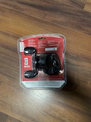 CARRETE QUANTUM INVADE  Foto 1 de 3