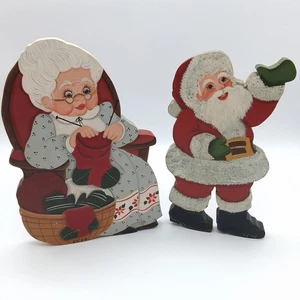 Decoración de Navidad de pared de madera vintage 1988 Mr & Mrs. Claus con iniciales y fecha para el hogar - Imagen 1 de 19