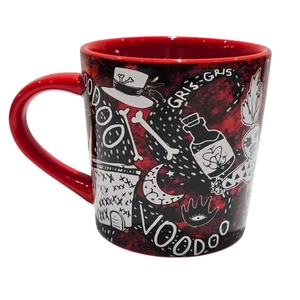 Taza de café muñeca vudú de Nueva Orleans roja negra recuerdo Halloween coleccionable - Imagen 1 de 9