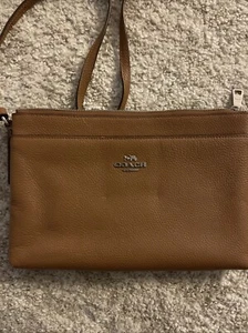 Coach Bag Vintage B1977 Shoulder Bag Crossbody Brown Saddle - Picture 1 of 6