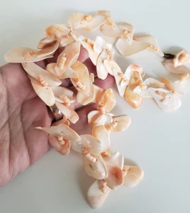 Vintage rosa Lachs Muschel Chip Perlen Cluster klobige Halskette 28" Fassverschluss - Bild 1 von 7