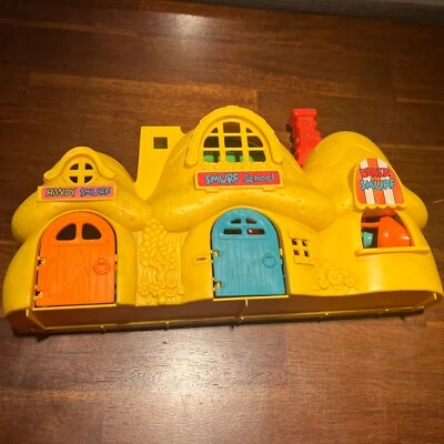 Smurf School House Original Vintage Pieces Figures & Accessories 1982 Authentic - Image 1 of 4