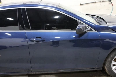 Puerta delantera derecha pasajero automático abajo compatible con 16-23 MALIBU 3099897 Foto 1 de 4