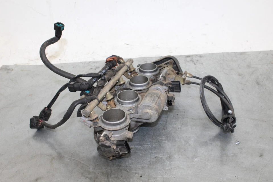 2006-2007 Yamaha Yzf R6 Main Fuel Injectors Throttle Bodies OEM - Image 1 of 4