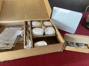 Arlo Netgear VMS3530 Sicherheitssystem kabellos HD 5 Kameras - Bild 1 von 14