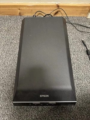Epson Perfection V600 Photo Document Scanner with Power Supply and USB Tested - Image 1 of 4