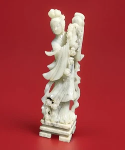 Vintage chinesische Speckstein Figur Kwan Yin Guan Yin mit Blumen - Bild 1 von 11