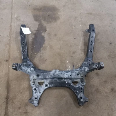 Base de motor Crossmember delantera 1,5 L turbo hatchback para Honda Civic 17-21 Foto 1 de 4