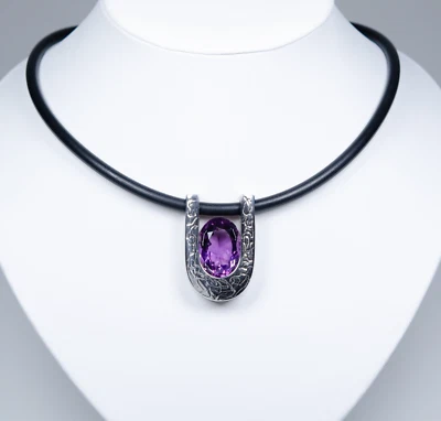 925 Argento - Vintage Ciondolo Con Kauchuk-Kette - 20.50 CT Naturale Ametista - Immagine 1 di 4