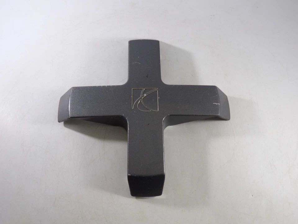 Tapa central de rueda a presión Saturn Ion 16" 2003 2004-2005 fabricante de equipos originales N.º de parte: 9594690 Foto 1 de 4