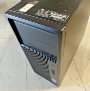 HP Z240 - I7 6700 - 16 GB 2133mhz - 256 SSD - 1TB HDD | Usato | Windows 11 - Photo 1/3