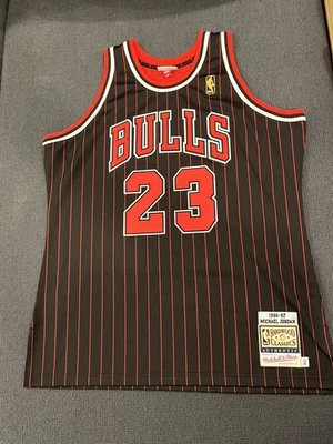 Camiseta Mitchell & Ness Auténtica 96-97 Michael Jordan Chicago Bulls #23 Talla XL  Foto 1 de 3