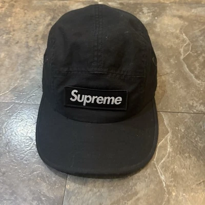 Gorra Supreme Camp Black Locharron FW 24 Foto 1 de 4