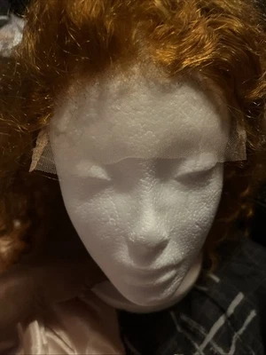 Peluca de cabello humano frontal de encaje rizado marrón rojizo sin pegamento 7x5 - 18 pulgadas Foto 1 de 4