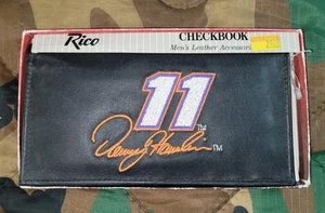 Chequera de cuero Nascar Nº 11 Denny Hamlin - Imagen 1 de 5