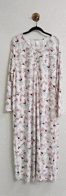 Camisón largo Adonna micro polar talla L estampado cardinal plisado corpiño ribete de encaje Foto 1 de 4