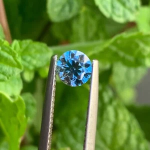 Piedra preciosa natural de Camboya de circón azul de 1,04 quilates, brillante redonda *Video* - Imagen 1 de 4