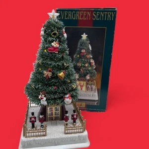 Maisto Evergreen Sentry 95 Illuminated Musical Tree Santa Nutcracker READ - Picture 1 of 9