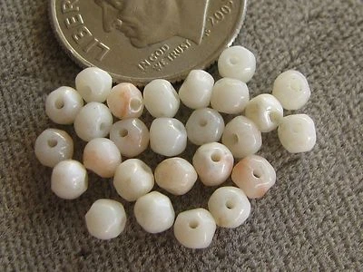 Lot of 25 Antique NaturaI Italian Angelskin Coral Beads Blush White 3mm - Image 1 of 4