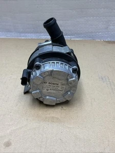 14-24 Maserati Ghibli M157 Auxiliary AUX Water Pump 670005347 OEM - Picture 1 of 8