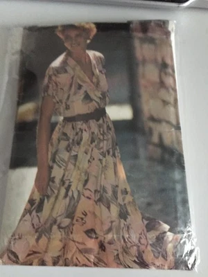 #FABULOUS VINTAGE DRESS SEWING PATTERN - SIZES  8 - 18 - CUT TO 18 - Image 1 of 4