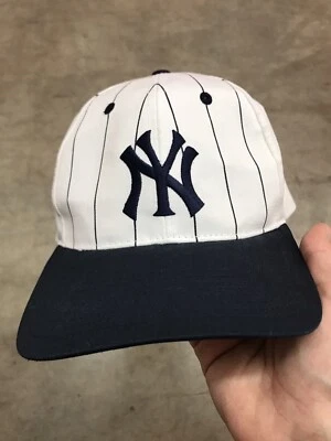 De colección Raro MLB New York Yankees Blanco Gemelos Rayas Dos Tonos SnapBack Sombrero Foto 1 de 4