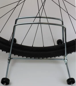 Reggi Ciclo con rotelle porta bici con ruote "il prodotto è in kit di montaggio" - Foto 1 di 2