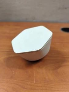 Xfinity XE2-SG Wi-Fi Pod 2.0 Ethernet Repeater - White - Picture 1 of 3