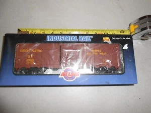 NEW ATLAS PREMIERE RUN UNION PACIFIC BOX CAR TRAIN INDUSTRIAL RAIL O27 RAILROAD - Picture 1 of 5