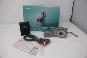 Canon PowerShot SD800 IS 7.1MP Digitalkamera mit 3.8x Zoom Silber Batt Ladegerät - Bild 1 von 8