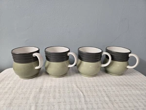 Juego de 4 tazas de café Pfaltzgraff esfera carbón y barril verde salvia - Imagen 1 de 6