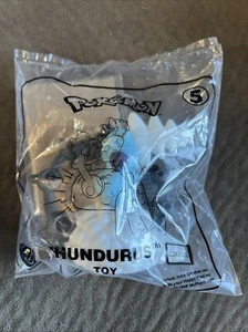McDonalds Pokemon Thundurus 2018 Actionfigur Spielzeug #5 mit Dratini Foil Karte - Bild 1 von 2
