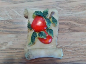 Ceramic Apple Magnet - Picture 1 of 3