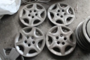 4 x MAZDA 626 GE4V 37170 15 ZOLL RADKAPPEN, KAPPEN - Bild 1 von 1