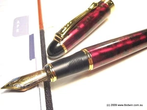 Splendid Maroon & Gold Black Fountain Pen RG - **Fast Shipping & Tracking ! - Picture 1 of 11