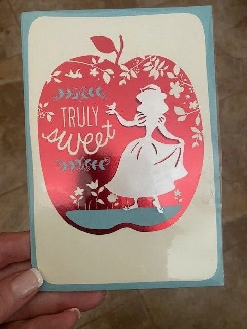 БЕЛОСНЕЖНАЯ «ДЕЙСТВИТЕЛЬНО СЛАДКАЯ» ОТКРЫТКА НА ДЕНЬ РОЖДЕНИЯ, В УПАКОВКЕ ВИОЛОНЧЕЛИ, КАК НОВАЯ! - Изображение 1 из 2