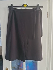 Ladies Black Knee Length Skirt Size 10 From Bhs - Picture 1 of 1