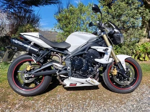 Triumph Street Triple 675 - Picture 1 of 8