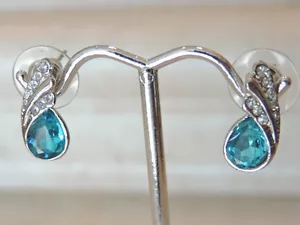 Ohrringe Silber Weißgold mit klaren und meerblauen österreichischen Kristallen 18kgp - Bild 1 von 3