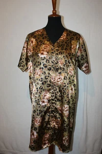 Vanity Fair Sz M Gold Animal Print Roses Satin Button Up Pajama Top Sleep Shirt - Picture 1 of 6