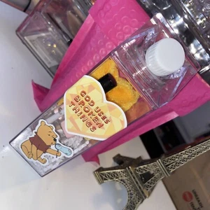 Lips 👄Gloss Bottle Gift 💝 - Picture 1 of 3