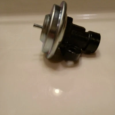 New Exhaust Gas Recirculation (EGR )Valve For Ford Ranger 3.0L Mazda B3000 - Image 1 of 4