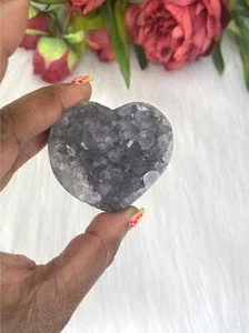 Amethyst cluster heart - 57mm gemmy amethyst heart - quality amethyst cluster - Picture 1 of 7