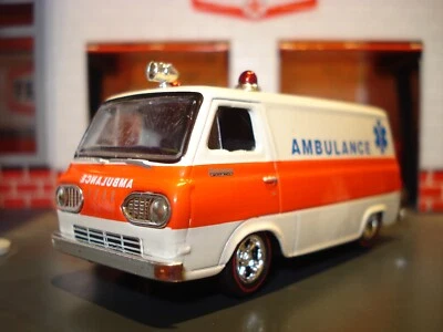 1964 FORD ECONOMOLINE REBAIXADO PERSONALIZADO EDIÇÃO LIMITADA 1/64 M2 "AMBULANCE" CRUISER - Imagem 1 de 4