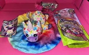 Neu Cutetitos Unicornitos Flowerito Fun Bright Flower Print Einhorn ohne Verpackung Neu - Bild 1 von 8
