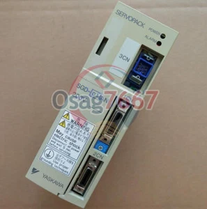 Servoconductores Yaskawa usados 1 pieza SGD-01AN - Imagen 1 de 1