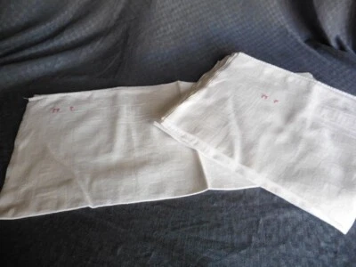 8 ANCIENNES SERVIETTES DE TABLE A DAMIERS LIN X COTON "MP" BRODEES EN ROUGE - Photo 1/4